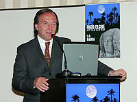 El Dr. Roberto Zaldívar