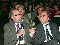 El Dr. Hugo Quiroz, junto al Dr. Roberto Zaldívar