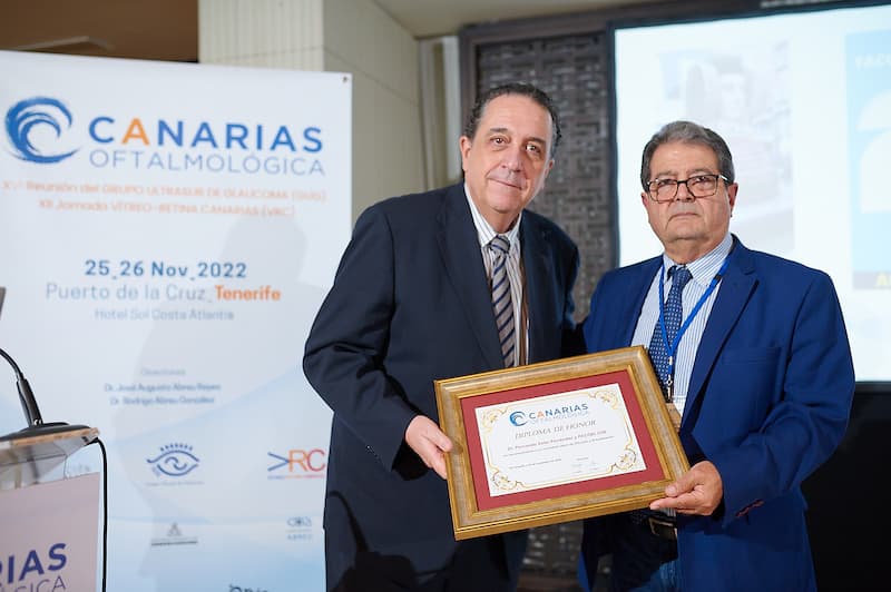 Canaria Oftalmologica homenajea a FacoElche y al Dr. Soler